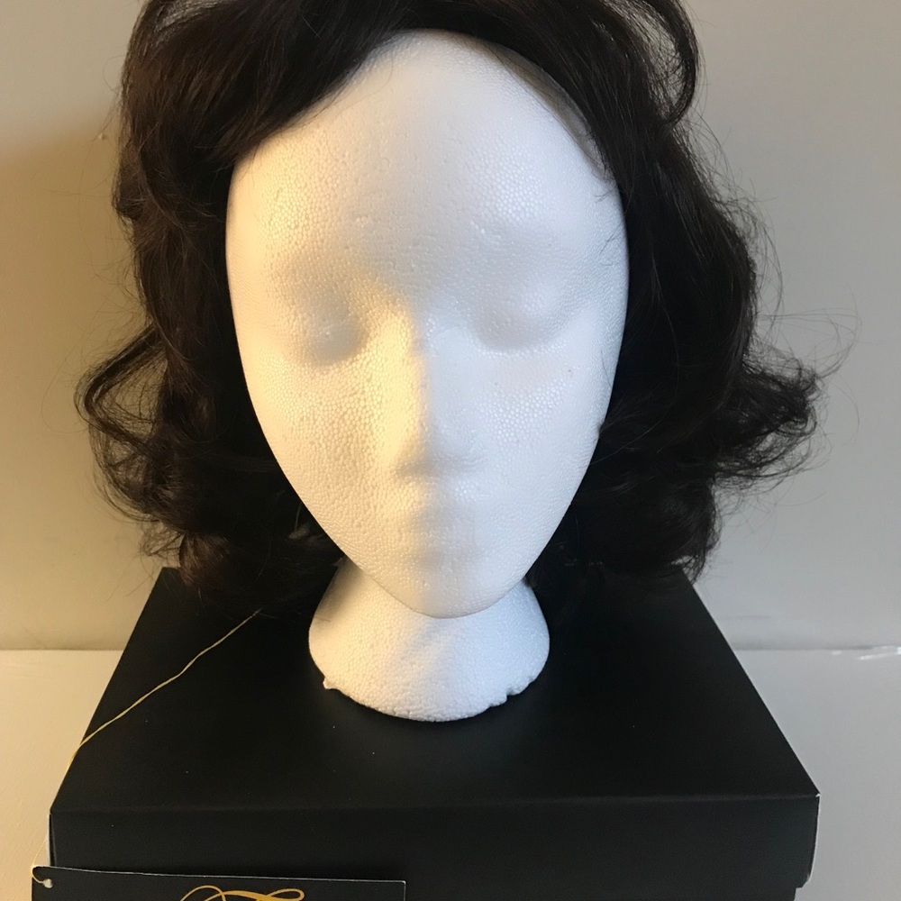 Woman’s LUXURY WIG Tony of Beverly - Picture 13 of 14